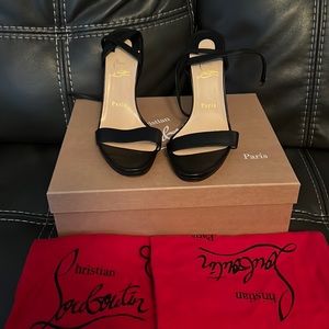 Christian Louboutin Loubi Queen